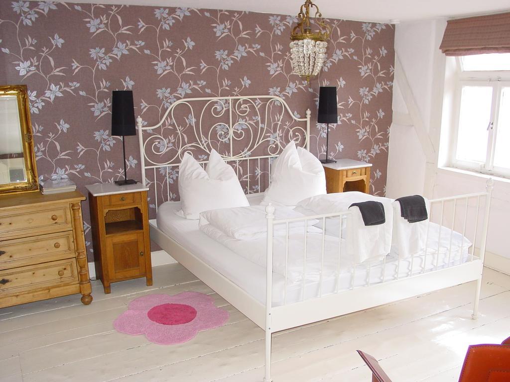 Robert'S Bed & Breakfast Helmarshausen Extérieur photo