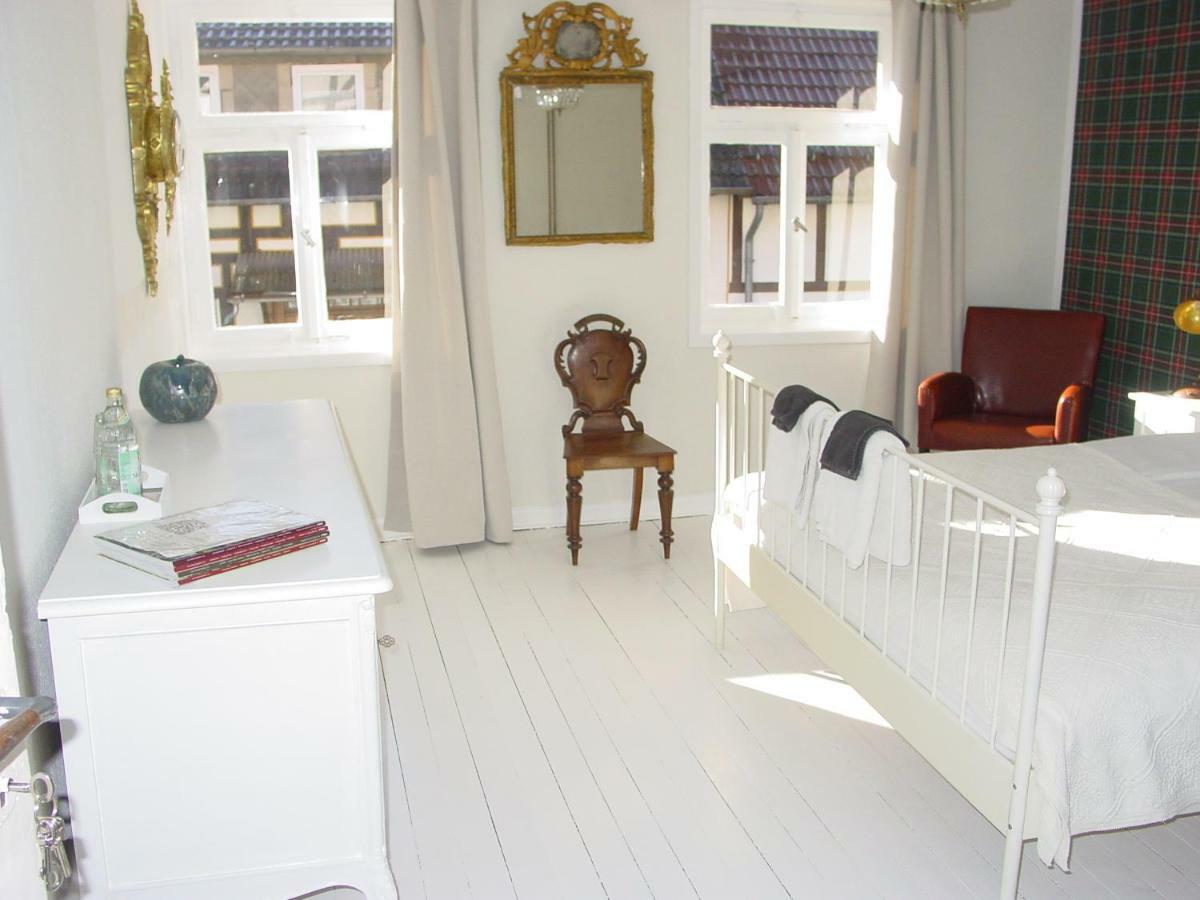 Robert'S Bed & Breakfast Helmarshausen Extérieur photo