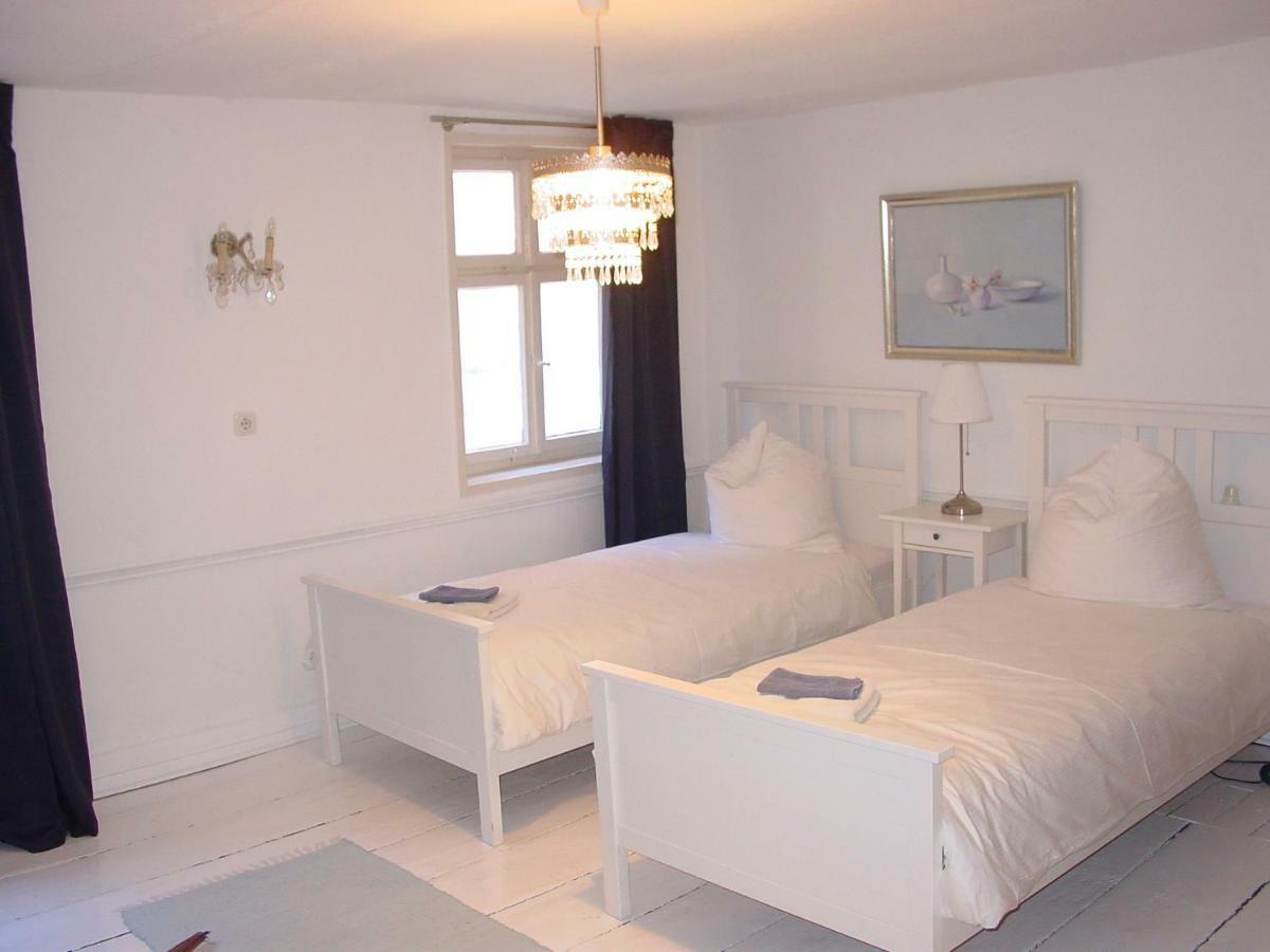 Robert'S Bed & Breakfast Helmarshausen Extérieur photo
