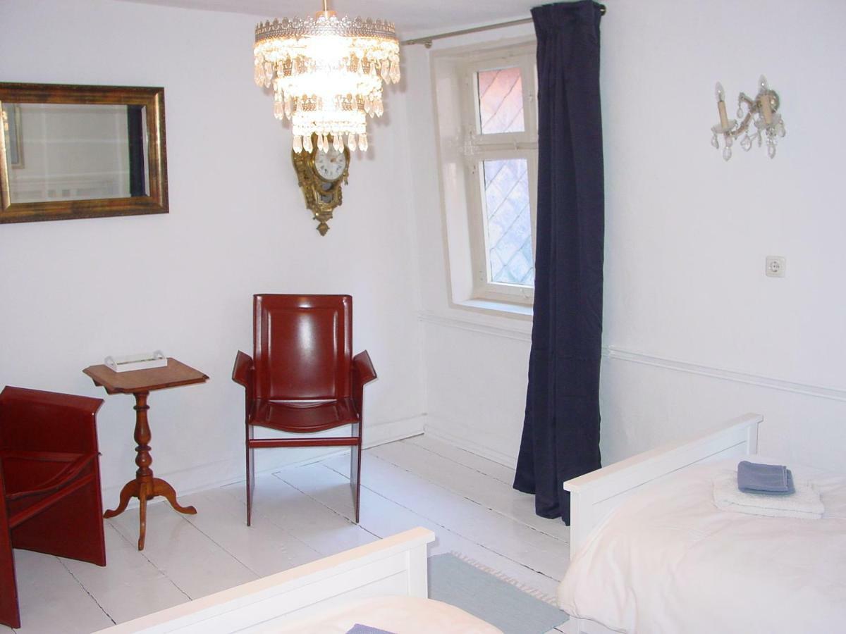 Robert'S Bed & Breakfast Helmarshausen Extérieur photo